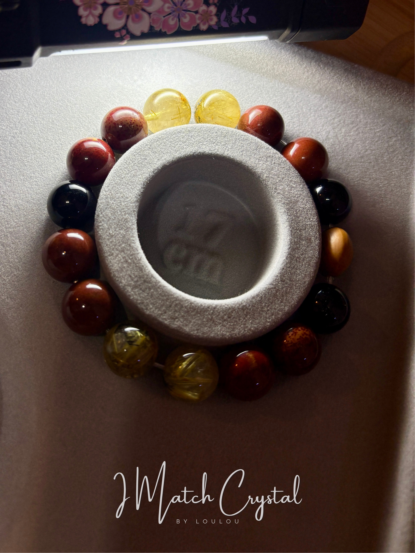 屬豬專屬｜「12mm燕子金鈦晶化沖護運串」